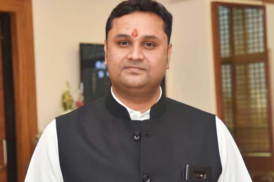 बजट सत्र में विधायक उमेश पटेल ने सरकार को आड़े हाथों लिया , ​राज्यपाल के अभिभाषण पर कृतज्ञता प्रस्ताव में सरकार को जमकर घेरा।