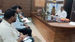 *समय-सीमा के प्रकरणों के निराकरण में लापरवाही बर्दाश्त नहीं—आयुक्त क्षत्रिय|*